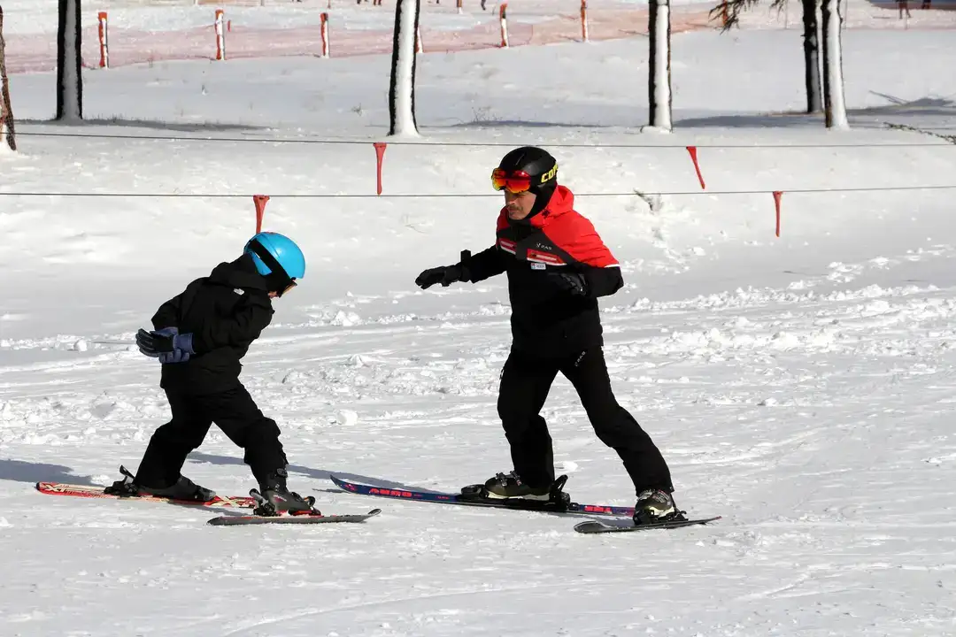 Davraz Kayak Merkezi'ne 2 Haftada 100 Bin Ziyaretçi! 2